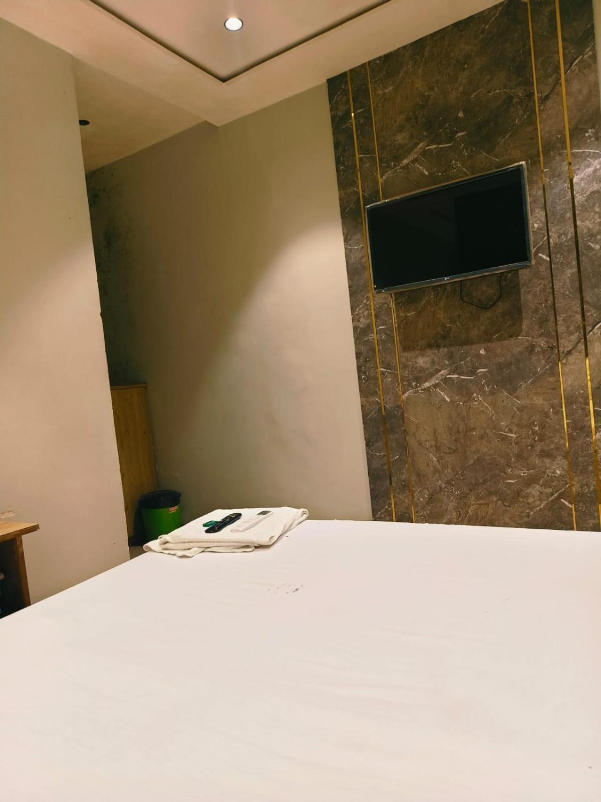 מומביי Hotel Sunrise Residency מראה חיצוני תמונה