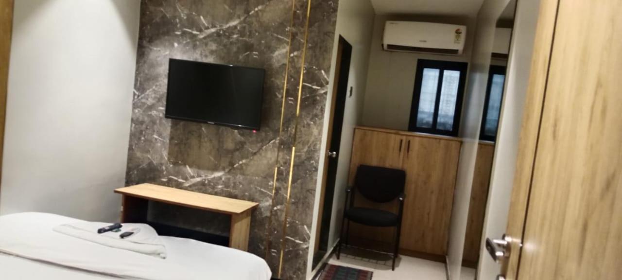 מומביי Hotel Sunrise Residency מראה חיצוני תמונה